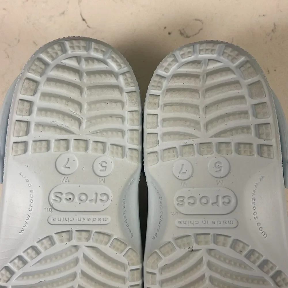 Crocs Classic Clog Light Blue Rubber Shoes Unisex Adult M5 / W7 - Picture 13 of 15